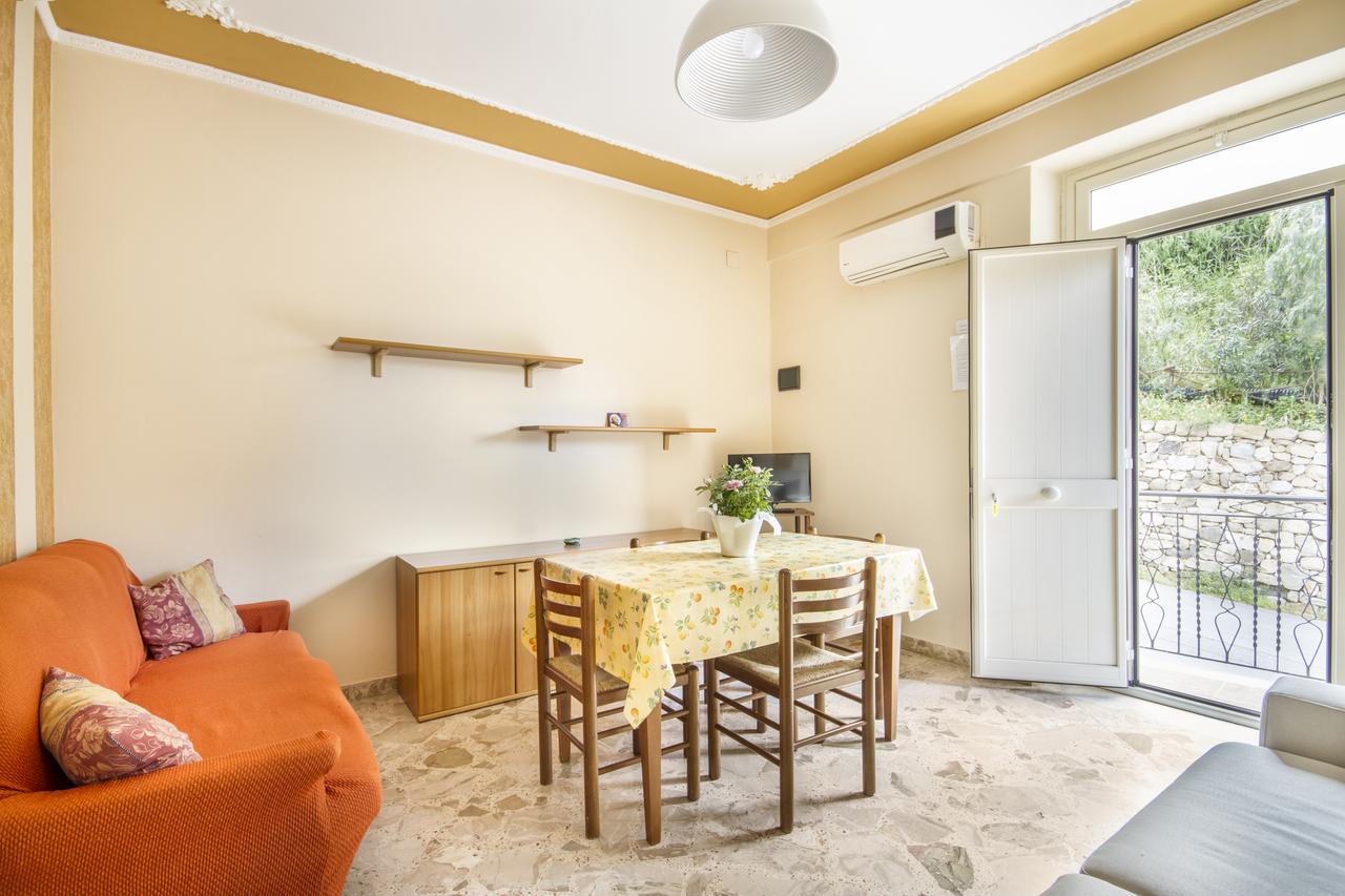 Appartement Casa Vacanza Paradise vicino Cefalù con servizio di piscina a 3 chilometri à Campofelice Di Roccella Extérieur photo